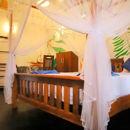 Ruwan Jungle Homestay Mirissa Exterior photo