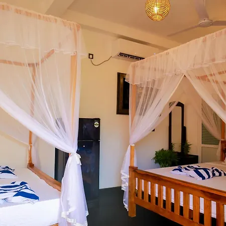 Ruwan Jungle Homestay Mirissa Exterior photo