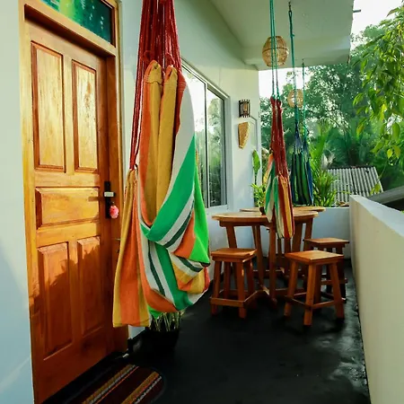 Ruwan Jungle Homestay Mirissa Exterior photo